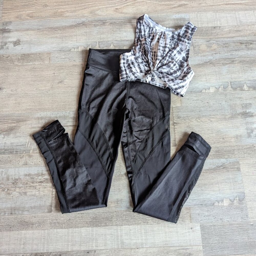 2-Piece Dance Set – Danznmotion Crop Top & Balera Black Mesh Stirrup Leggings